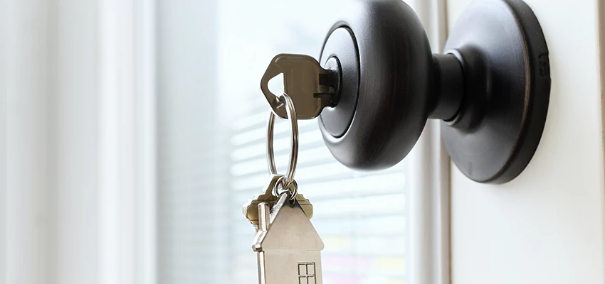 Bifold Door Knob Replacement in Berkeley, California